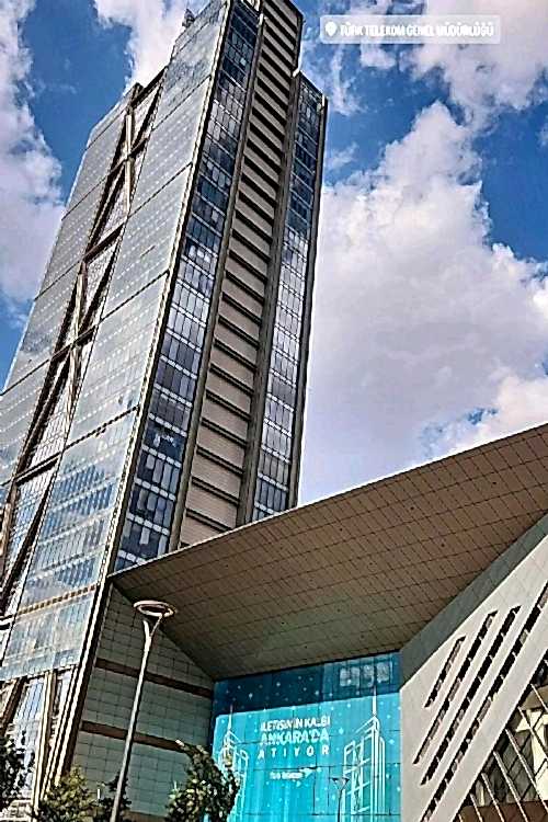 Bakı Türk Telekom Genel Müdürlüğü Binası Dış Cephe Reklam Sökümü ve Temizliği Çalışması